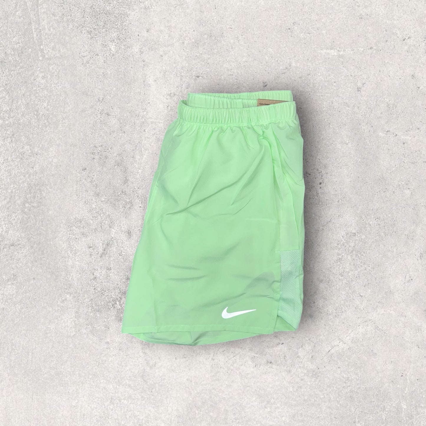 NIKE MILER VEST & 5’ CHALLENGER SHORT SET - VAPOUR GREEN