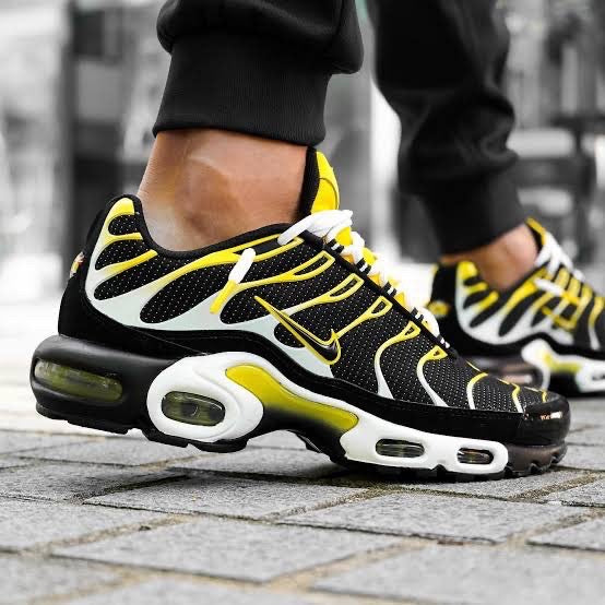 NIKE AIR MAX PLUS TN - TOUR YELLOW