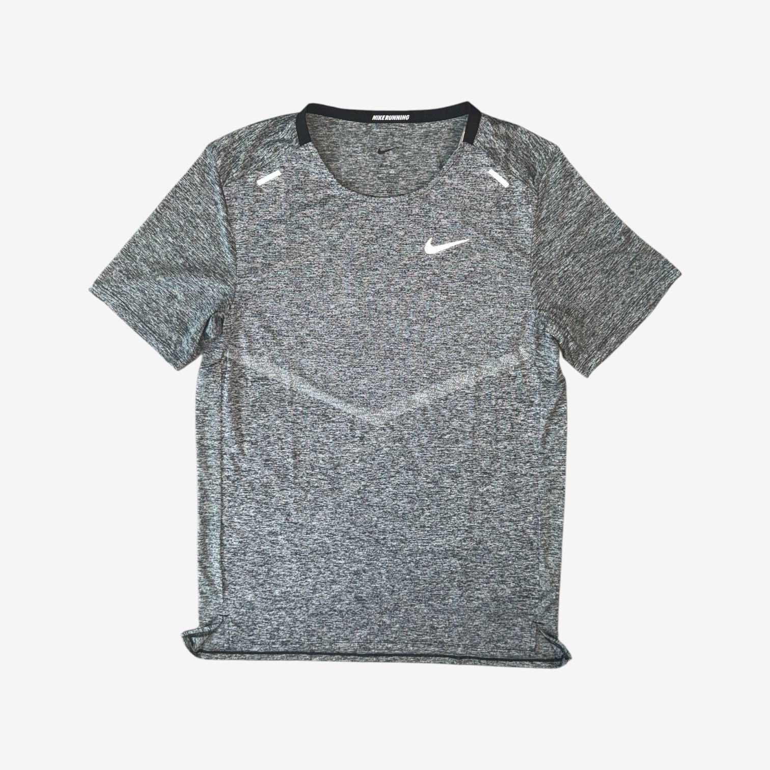 NIKE RISE 365 T-SHIRT / CHALLENGER SHORTS - BLACK/HEATHER