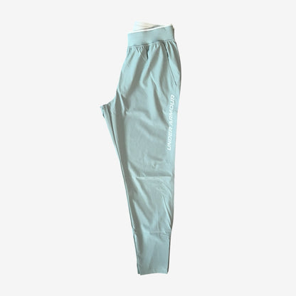 UNDER ARMOUR LAUNCH TRACKSUIT - LIGHT SAGE GREEN