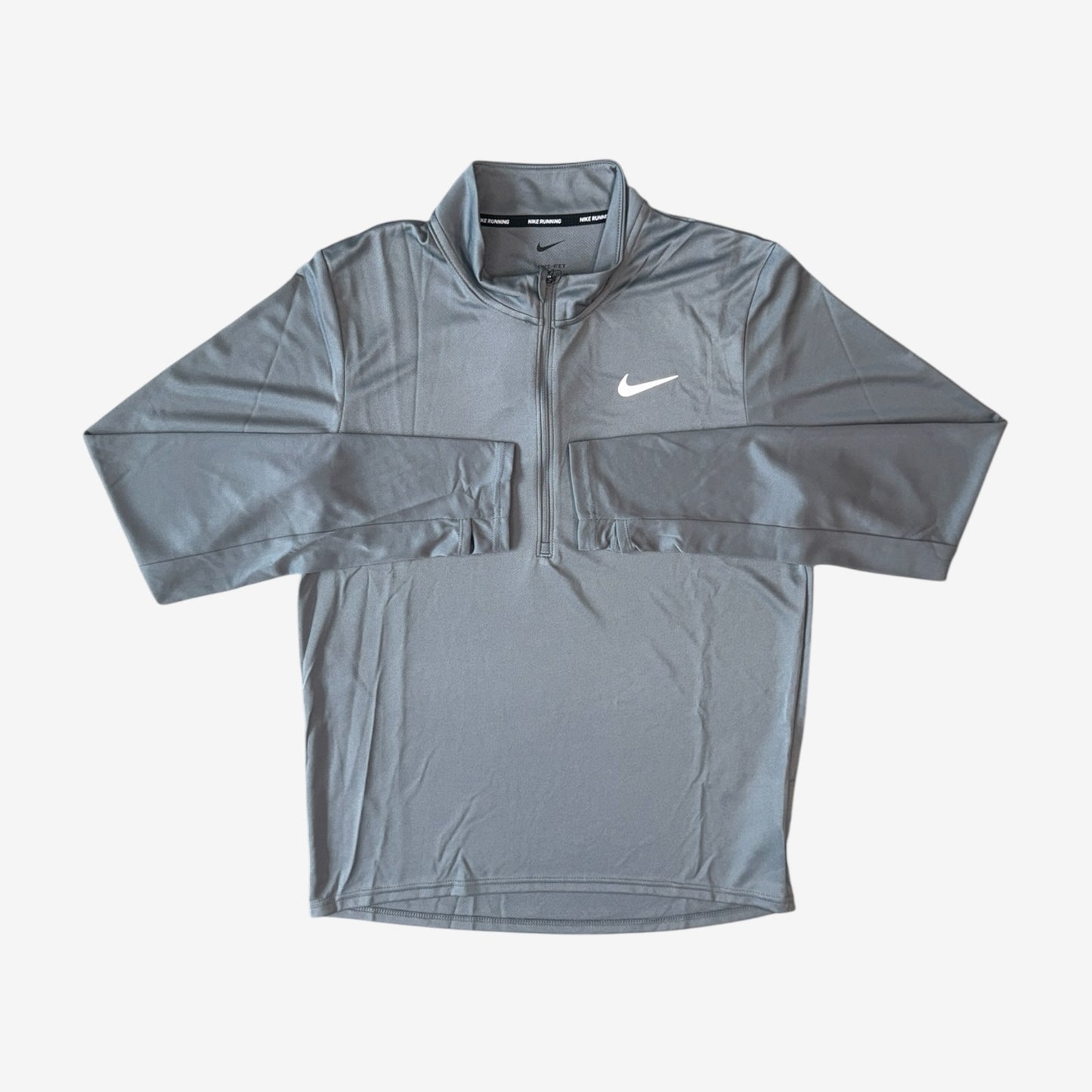 NIKE PACER 1/4 ZIP & CHALLENGER SHORTS - SKOKE GREY/BLACK