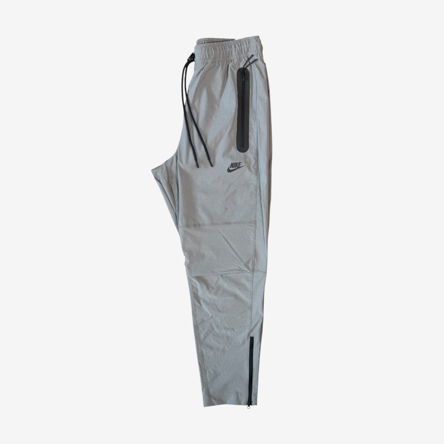 NIKE TECH WOVEN TAPER PANTS - GREY