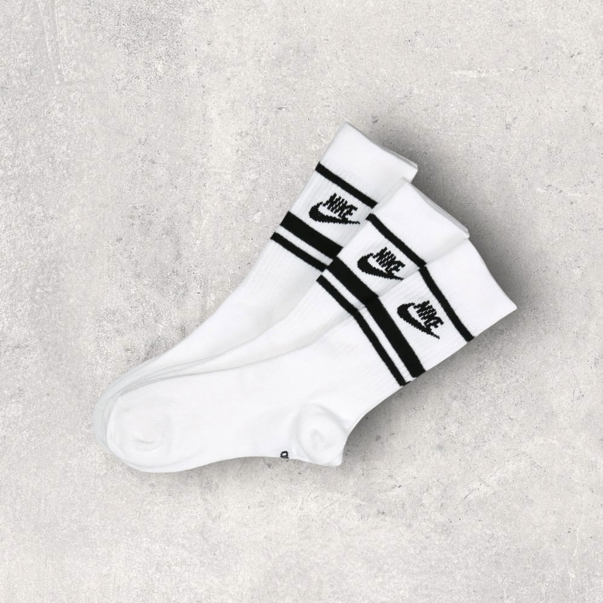 NIKE EVERYDAY ESSENTIAL STRIPE CREW SOCKS WHITE / BLACK (3 PACK)