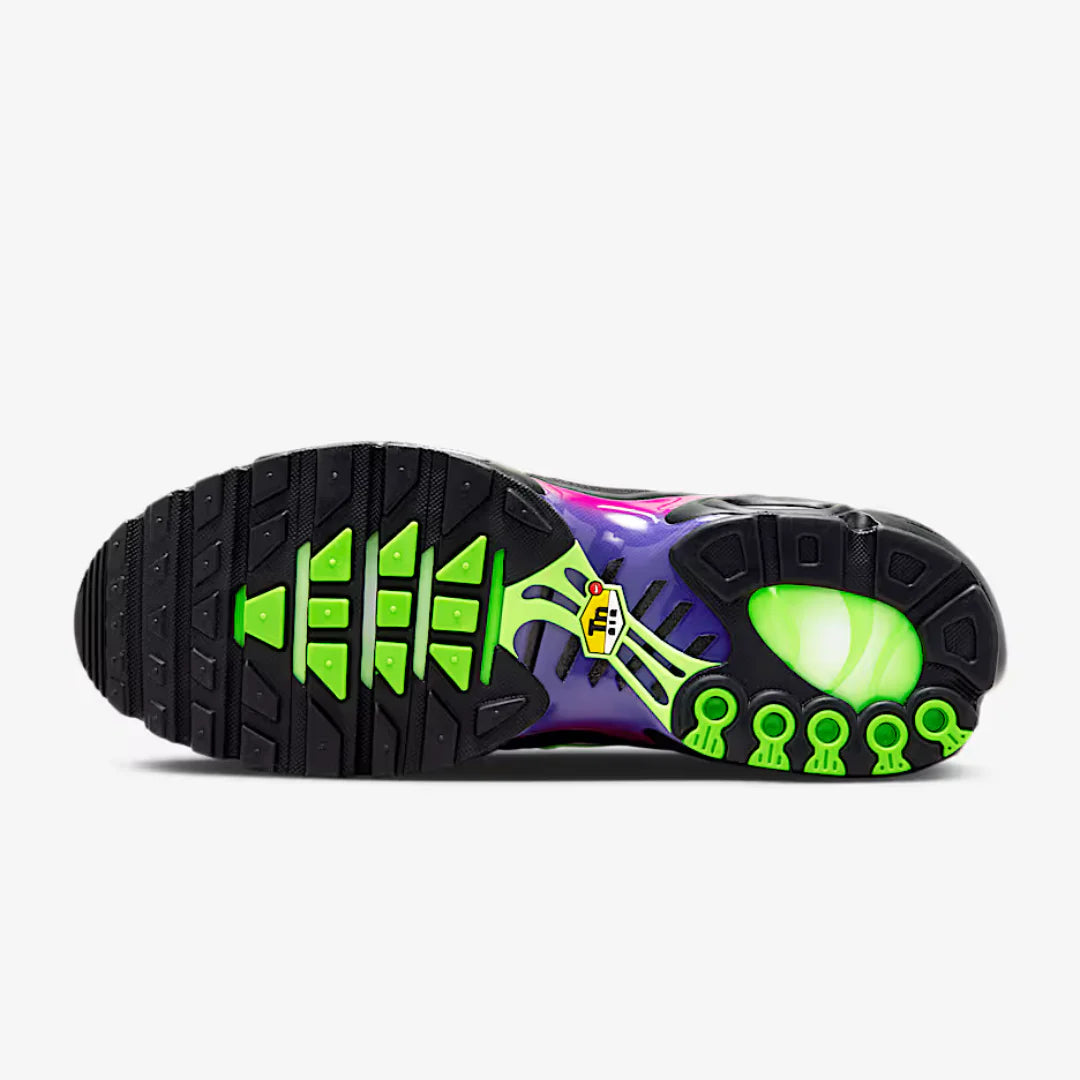 NIKE AIR MAX PLUS TN - FIREBERRY