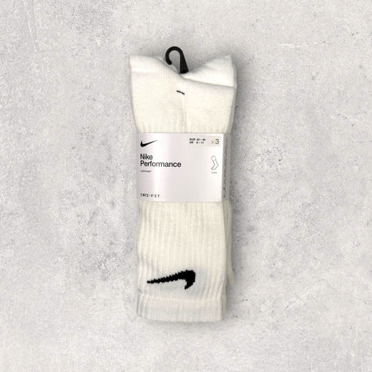 NIKE DRI-FIT PERFORMANCE SOCKS - WHITE (3 PACK)