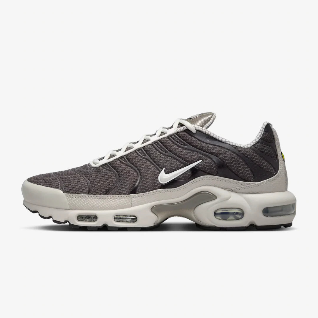 NIKE AIR MAX PLUS TN - YEAR OF THE SNAKE