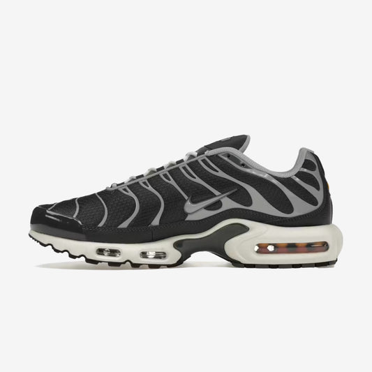 NIKE AIR MAX PLUS TN - COOL GREY