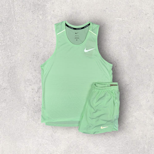 NIKE MILER VEST & 5’ CHALLENGER SHORT SET - VAPOUR GREEN