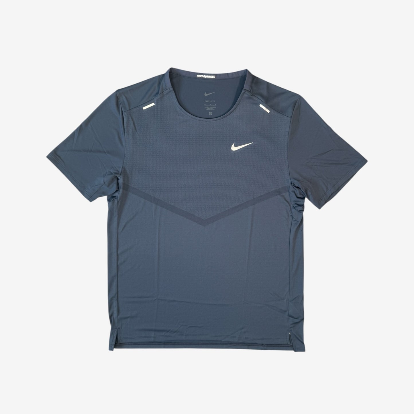 NIKE RISE 365 T-SHIRT / 5INCH CHALLENGER SHORT - THUNDER BLUE