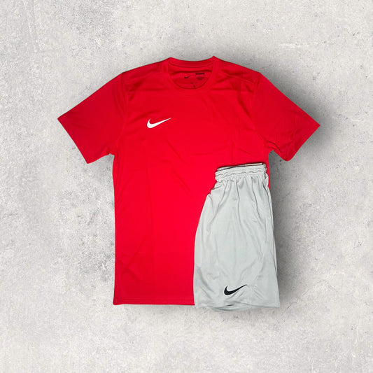 NIKE DRI-FIT SET - T-SHIRT & SHORTS - RED/GREY