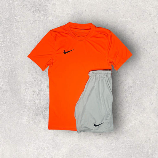 NIKE DRI-FIT SET - T-SHIRT & SHORTS - ORANGE/GREY