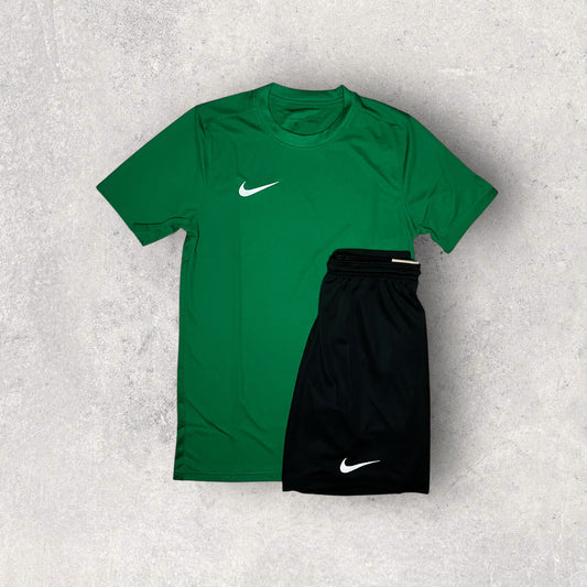 NIKE DRI-FIT SET - T-SHIRT & SHORTS - DARK GREEN/BLACK