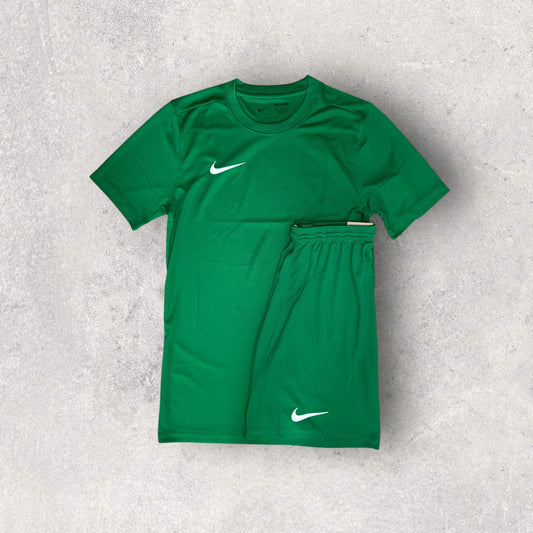 NIKE DRI-FIT SET - T-SHIRT & SHORTS - DARK GREEN