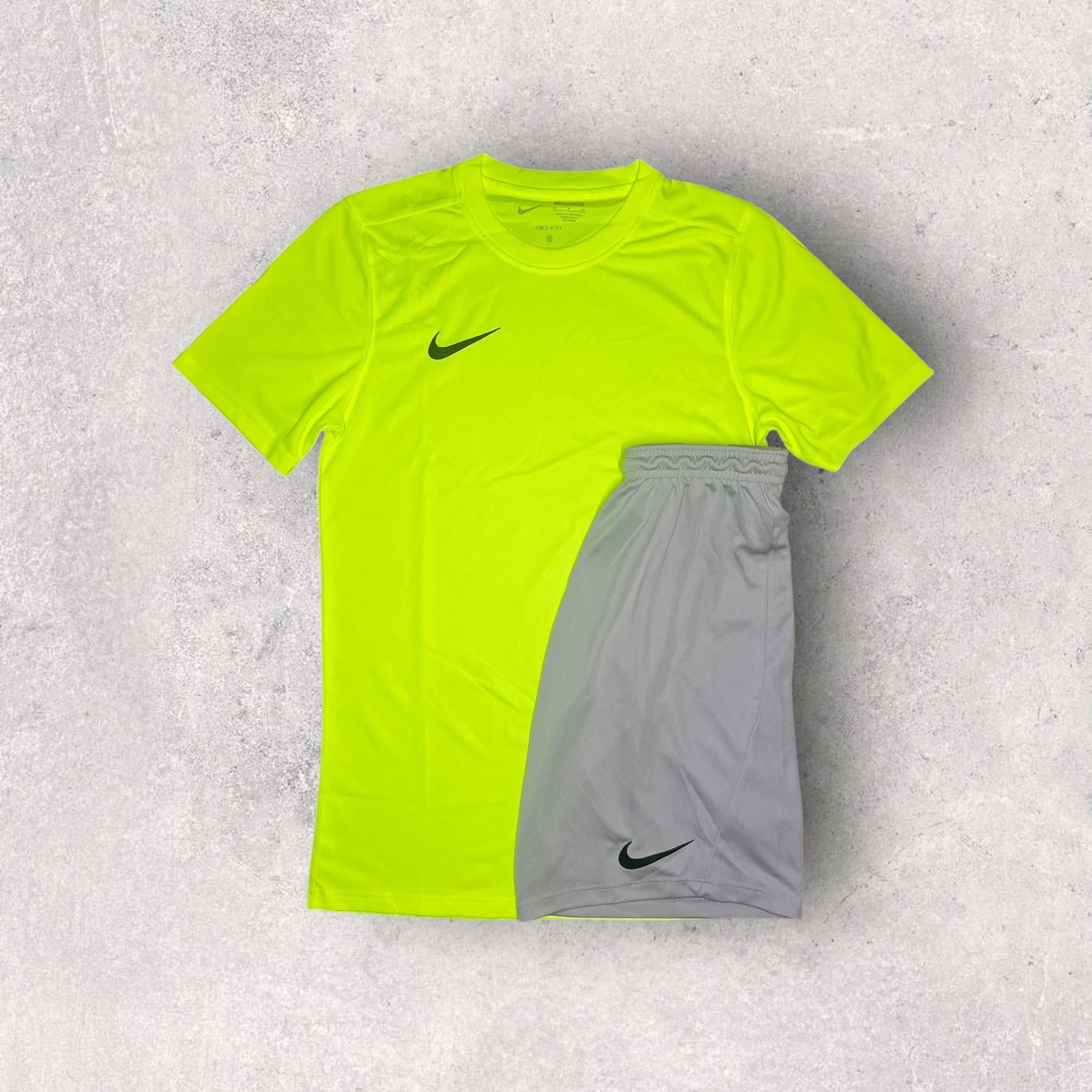 NIKE DRI-FIT SET - T-SHIRT & SHORTS - VOLT/GREY